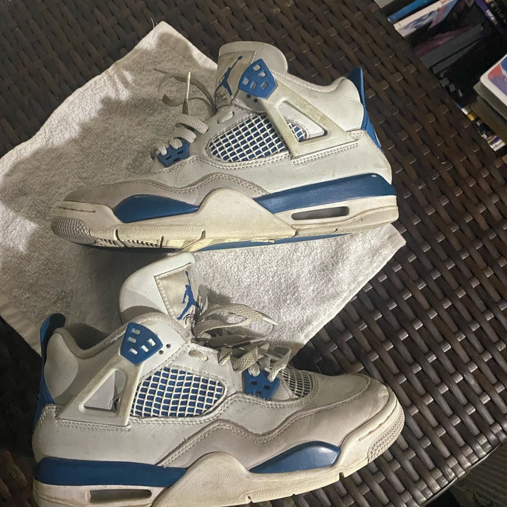 Jordan Kids Shoes in White and Blue
